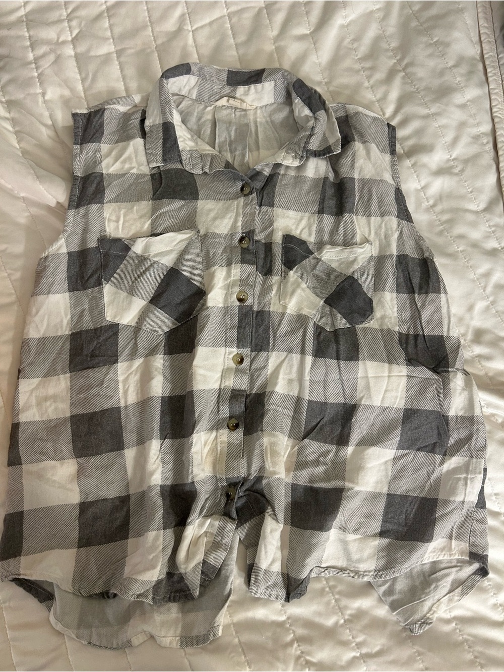 Sim & Sam Sleeveless Buffalo Plaid Flannel Top L